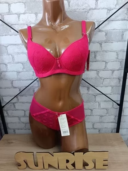 Комплект нижнего белья. WS Цвет красный. 6080