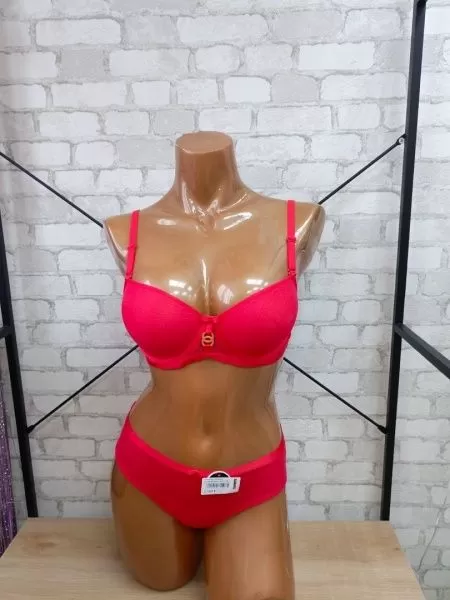 Комплект нижнего белья.WS Цвет красный 18897